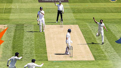Joe Root and jadeja in 2nd test at lords