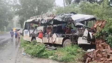 കന്‍വാര്‍ തീര്‍ഥാടകര്‍ സഞ്ചരിച്ച വാഹനം അപകടത്തില്‍പ്പെട്ടു; 5 മരണം, നിരവധിപ്പേര്‍ക്ക് പരിക്ക്