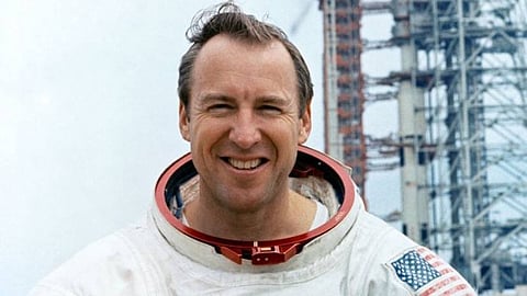 US astronaut Jim Lovell dies