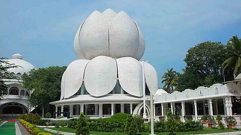 Navajyothisree Karunakara Guru Santhigiri Ashram national seminar 