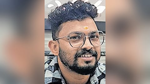Kerala Male Nurse  Dies In Delhi After Work