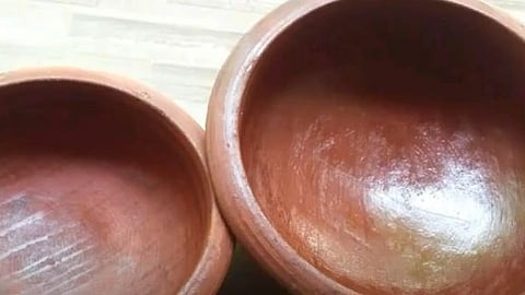 clay pots