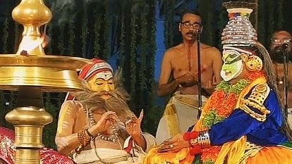 Kalamandalam Gopi asan returned to the stage