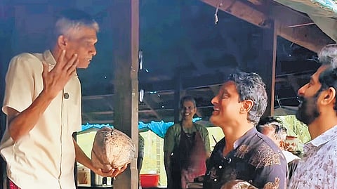 Sreedharan‘s tea shop with coconuts
