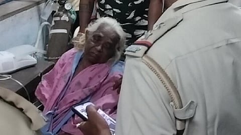 Woman, swept away by swollen Damodar river, rescued 45 km downstream in Bengal .