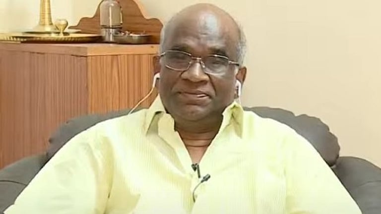 ശബരിമല സ്വര്ണക്കൊള്ള; മുന് ദേവസ്വം പ്രസിഡന്റ് എന് വാസുവിനെ ചോദ്യം ചെയ്ത് എസ്ഐടി ശബരിമല സ്വര്ണക്കൊള്ള; മുന് ദേവസ്വം പ്രസിഡന്റ് എന് വാസുവിനെ ചോദ്യം ചെയ്ത് എസ്ഐടി