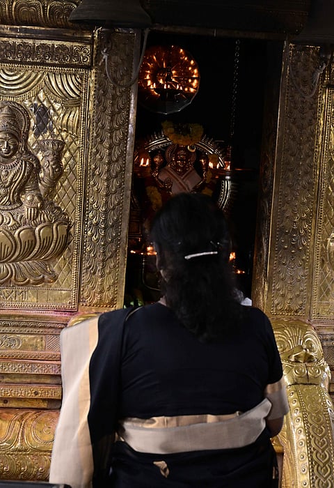 President Droupadi Murmu Offers Prayers at Sabarimala Hill Shrine in Kerala