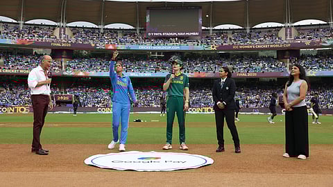 India and South Africa captains on the ground to throw the toss