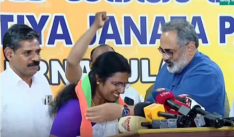 UDF Councillor in Kochi Corporation joined BJP