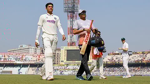 Gill returns injured