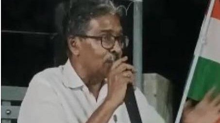 Woman candidate's boards in front of mosque, unable to pray; Congress leader makes anti-women speech