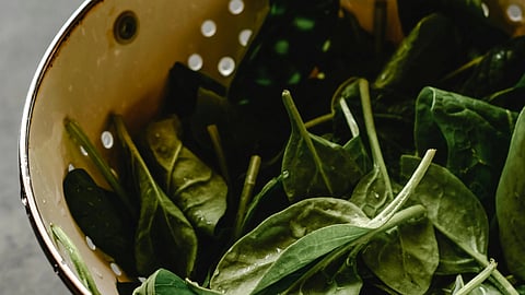 spinach, iron rich foods