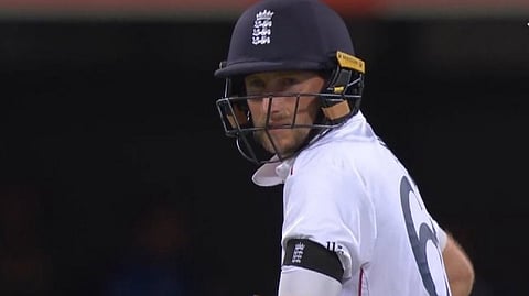 2nd Ashes Test,England's innings ends at 334