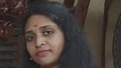 tanker lorry hits scooter young woman dies