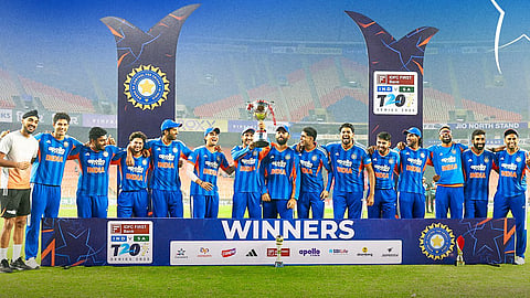 Indian team with the T20 series trophy against South Africa