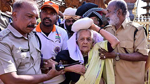 102 year old parukkutty visit sabarimala third time