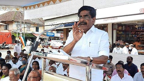 Senior Congress leader Mullappally Ramachandran cautions MLA PV Anwar 