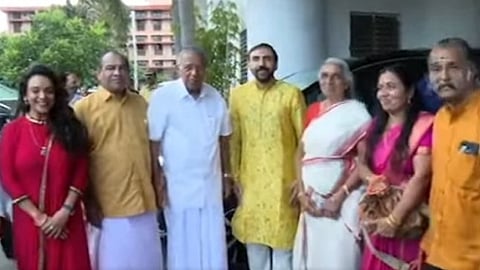 Sabarimala gold theft accused Unnikrishnan Potti spotted with CM