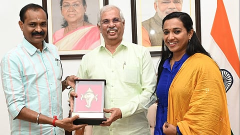 Governor Rajendra Arlekar, Mayor V V Rajesh, Dy. Mayor Asha Nath