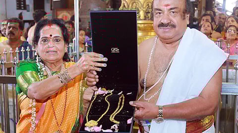 Guruvayurappan received two gold necklaces as offering