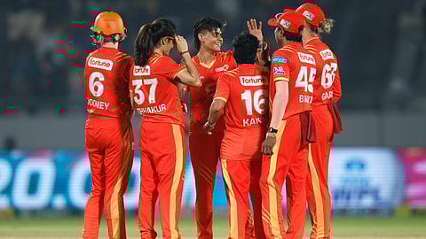 wicket celeration Gujarat Giants 