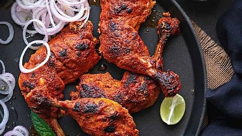 Chicken fry and sliced onion