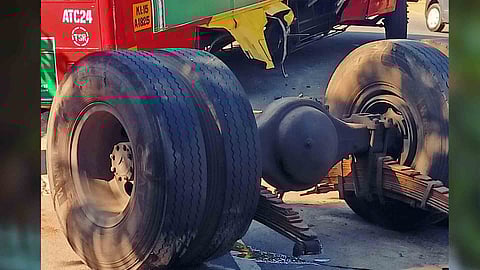 KSRTC Bus Wheel Detaches on Thrissur-Mannuthy Road