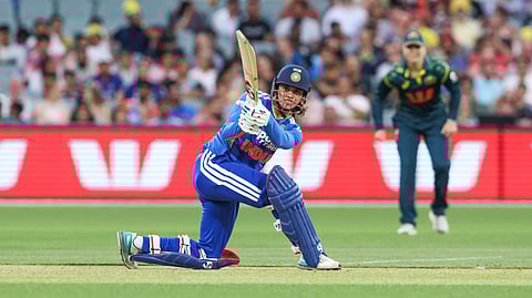 Smriti Mandhana batting