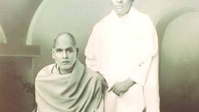 Image of guru and kumaranashan