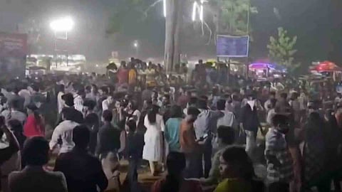 Accident during Palakkad koottanad Pooram fireworks four injured