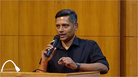 Ratan Khelkar says that the incident of removing VD Satheesan's interview