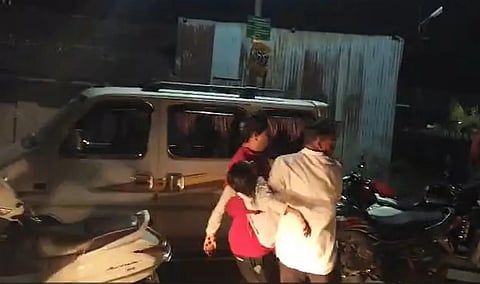 nine people killed after a car plunged into well in Nashik, rescue operations underway