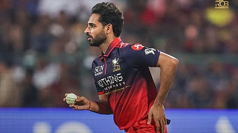 Bhuvneshwar Kumar bowlimg