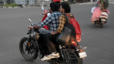 Mere Non-Wearing Of Helmet Doesn't Enable Plea Of Contributory Negligence Without Direct Nexus To Accident: Madras High Court