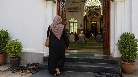 There is no obstacle to Muslim women entering mosques