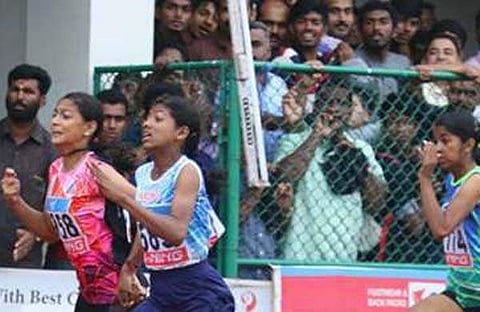 ആന്‍സ്റ്റിന്‍ ജോസഫും അപര്‍ണ റോയിയും വേഗതാരങ്ങള്‍