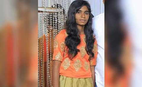 പത്താം ക്ലാസുകാരിയുടെ ആത്മഹത്യ: ടീച്ചര്‍മാരെ പുറത്താക്കി