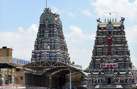 പണം നല്‍കുന്നവര്‍ക്ക് ക്ഷേത്രത്തില്‍ പ്രത്യേക സൗകര്യം വേണ്ട; 'പെയ്ഡ്' ദര്‍ശനത്തിന് എതിരെ മദ്രാസ് ഹൈക്കോടതി