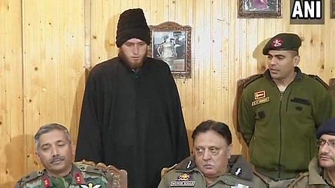 അമ്മയുടെ യാചന ഫലിച്ചു, ലഷ്‌കര്‍ ഇ തോയ്ബയില്‍ അംഗമായ കശ്മീരി ഫുട്‌ബോളര്‍ മടങ്ങിവന്നു