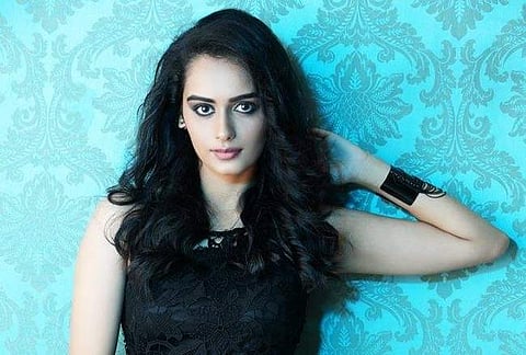 മാനുഷി കാത്തിരിക്കുന്നത് അമീറിന്റ വിളി; അമീര്‍ ഖാന്റെ നായികയാവാനാണ് ആഗ്രഹിക്കുന്നെന്ന് ലോകസുന്ദരി