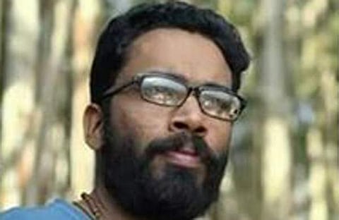 പുസ്തകം വായിച്ച് സമയം കളയരുതെന്നു പറഞ്ഞ ശ്രീറാം വെങ്കിട്ടരാമനെ പൊളിച്ചടക്കി സോഷ്യല്‍ മീഡിയ