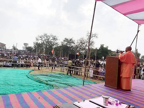 മന്‍മോഹന്‍ സിംഗ് വാ തുറന്നത് ഗുജറാത്ത് തെരഞ്ഞെടുപ്പിന്റെ നേട്ടമെന്ന് യോഗി ആദിത്യനാഥ്