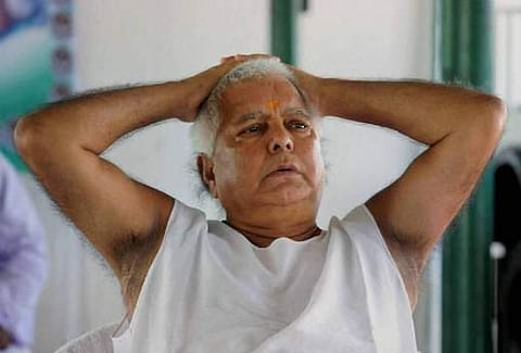 സഹതടവുകാര്‍ക്കൊപ്പം 'ചായ് പേ ചര്‍ച്ച' നടത്തി ലാലു; ജയിലിലും ലാലു പ്രസാദ് 'രാജാവ്'