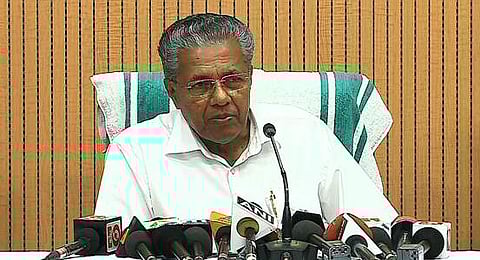 ഓഖി ചുഴലിക്കാറ്റ് : നഷ്ടപരിഹാര പാക്കേജിന് മന്ത്രിസഭയുടെ അംഗീകാരം ; മാനദണ്ഡങ്ങള്‍ ബാധകമാക്കാതെ സഹായം ലഭ്യമാക്കും