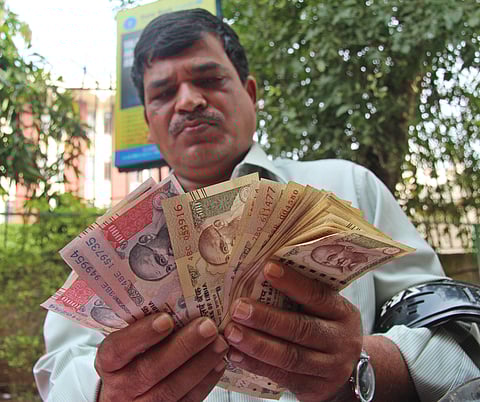 നിരോധിച്ച നോട്ടുകള്‍ കൈവശം വെക്കുന്നത് ശിക്ഷാര്‍ഹം; നിയമം ഉടന്‍ പ്രാബല്യത്തിലാകും