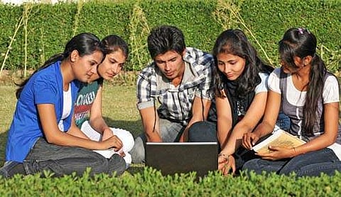 കോളേജുകളിലും യൂണിവേഴ്‌സിറ്റികളിലും വൈഫൈ സംവിധാനവുമായി സര്‍ക്കാര്‍