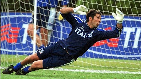 ഗോള്‍പോസ്റ്റിന് കീഴിലെ ജാഗ്രത; ബഫണ്‍ ഇന്നിറങ്ങുന്നത് തന്റെ ആയിരാമത് മത്സരത്തിന്; ഈ സേവുകള്‍ പറയും ബഫണ്‍ ഇതിഹാസമാണെന്ന്