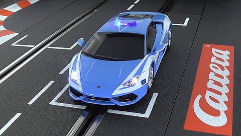 ലോകത്തിലെ ഏറ്റവും സെക്‌സിയസ്റ്റ് പോലീസ് കാര്‍ കണ്ടിട്ടോ? ഇതാണ് ലംബോര്‍ഗിനി ഹുറാക്കന്‍ പോലീസിയ