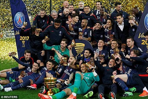 നാലാം തവണയും ഫ്രഞ്ച് ലീഗ് കപ്പ് സ്വന്തമാക്കിയ പാരിസ് സെന്റ് ജെര്‍മന്‍ താരങ്ങള്‍ ആഘോഷത്തില്‍-റോയിട്ടേഴ്‌സ്‌
