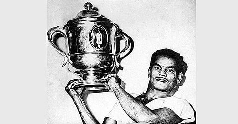 കേരളത്തിന് ആദ്യ സന്തോഷ് ട്രോഫി നേടിത്തന്ന ക്യാപ്റ്റന്‍ മണി വിടവാങ്ങി 